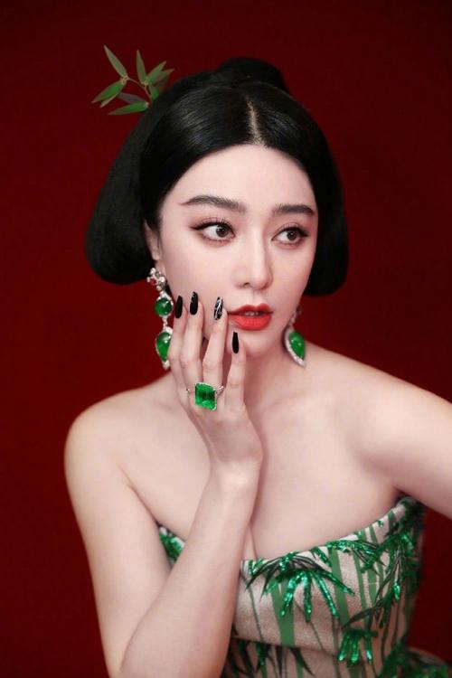 王菲：天后归来，神秘魅力依旧