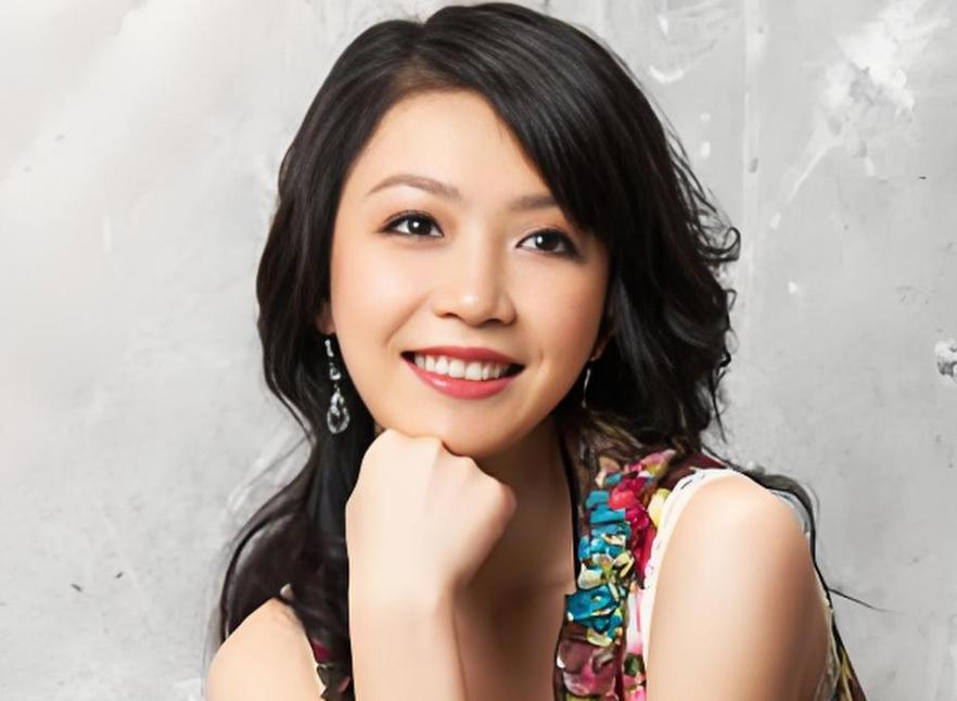 44岁女神毛琳抖音直播，广州生活热气腾腾太励志！