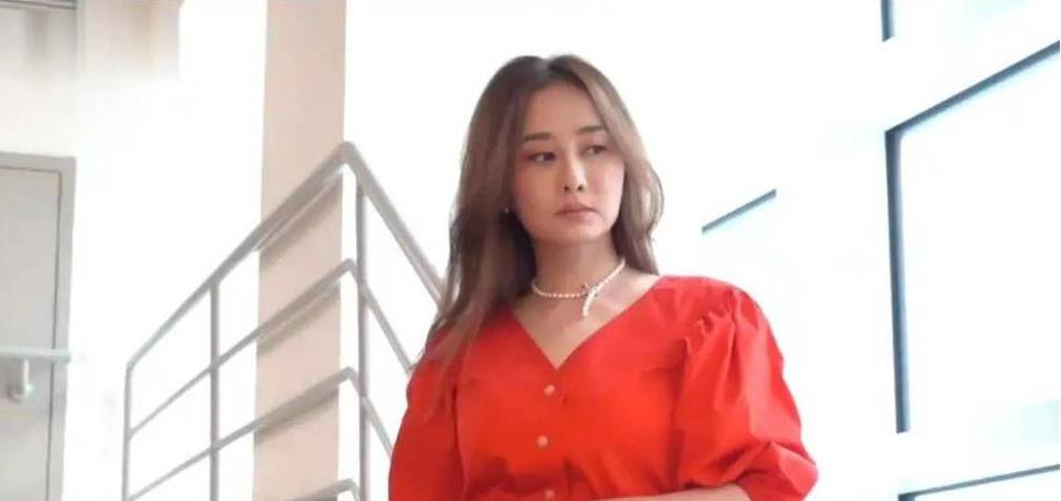 浪姐6口碑下滑:陈德容笑场引争议,节目组将如何应对? 浪姐6口碑下滑:陈德容笑场引争议,节目组将如何应对?