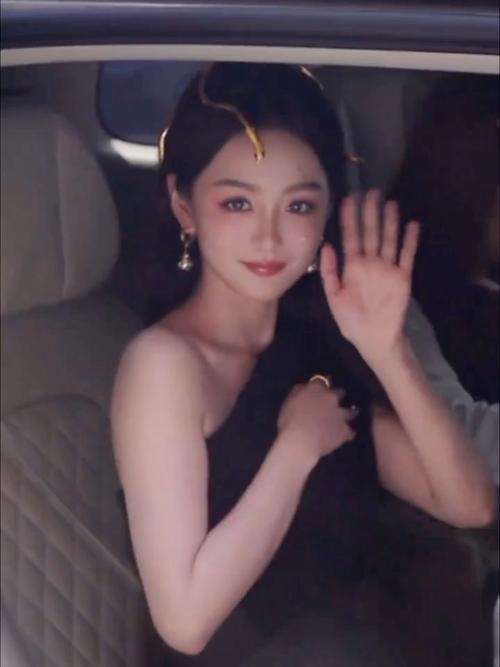 何泓姗反击3天不回消息争议,浪姐6真相与综艺反思 何泓姗反击3天不回消息争议,浪姐6真相与综艺反思