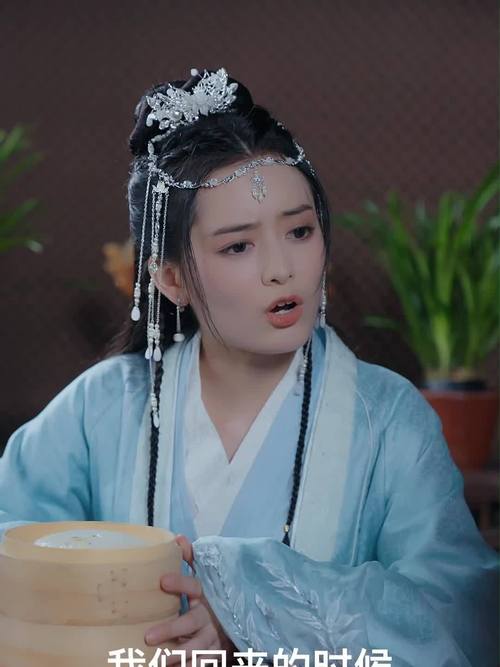 《裙下臣》短剧 揭露潜规则，女主复仇带感，剧情真实过瘾