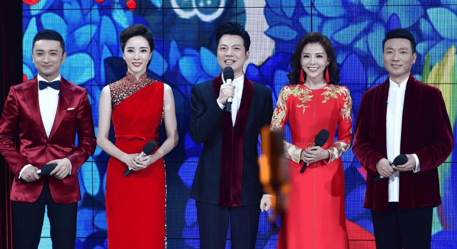 2025春晚天后对决:王菲梁静茹独唱燃爆舞台! 2025春晚天后对决:王菲梁静茹独唱燃爆舞台!