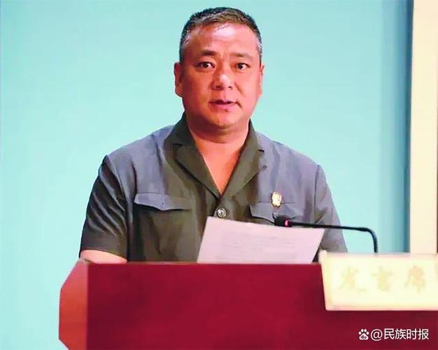 《楷模》 真实好法官鲍卫忠，微短剧8月27日上线