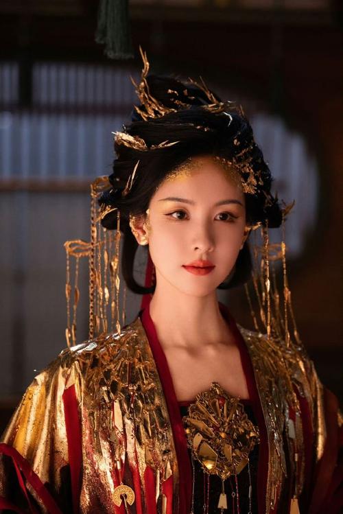 陈都灵蜕变记:从清纯到妖女,演绎京城贵女逆袭 陈都灵蜕变记:从清纯到妖女,演绎京城贵女逆袭