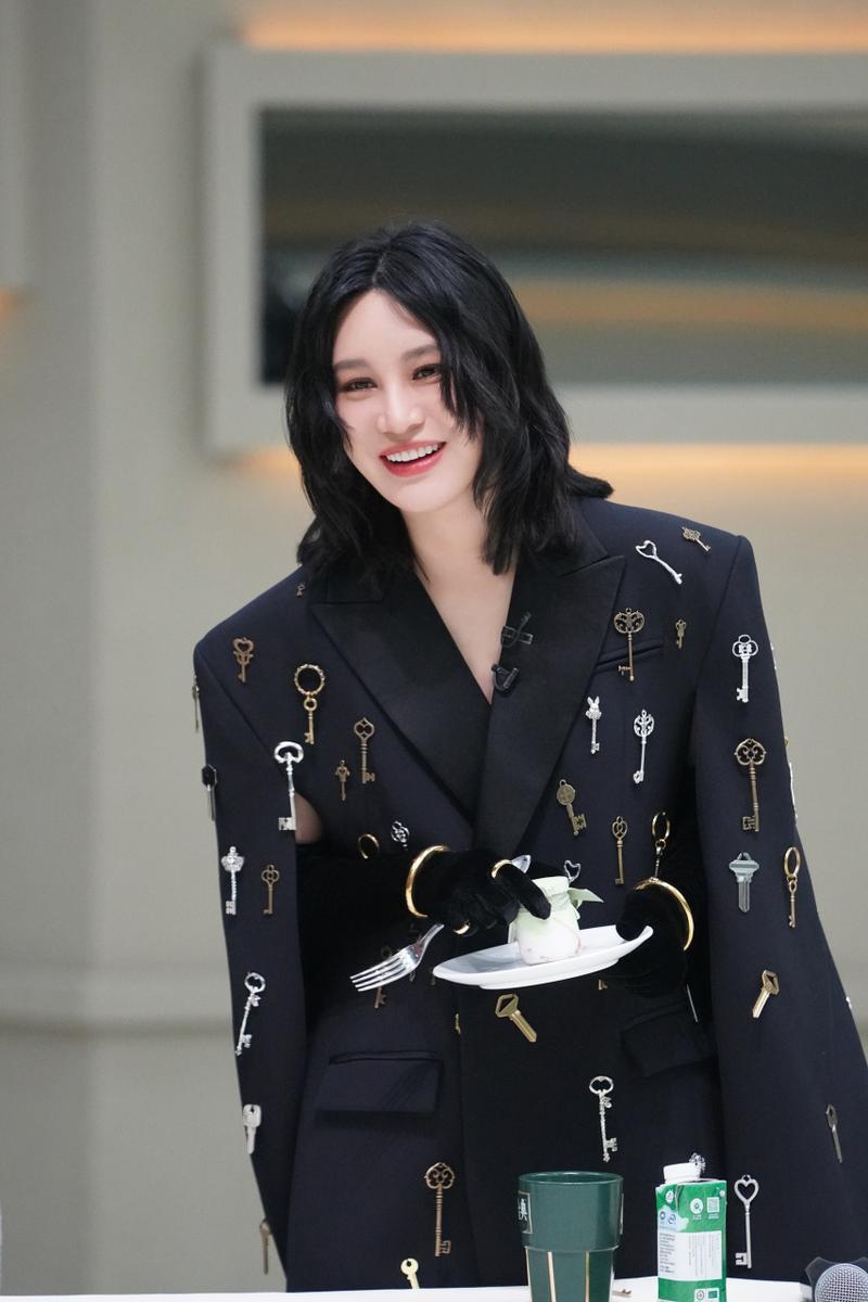 尚雯婕乘风2024友谊收获：松弛交友，新方向启航