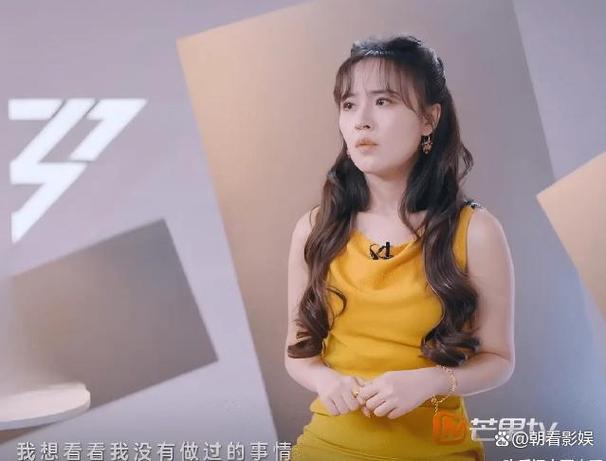 《乘风2025》团队争议:房琪沟通难题,彭小苒Rap风波,网友力挺反转! 《乘风2025》团队争议:房琪沟通难题,彭小苒Rap风波,网友力挺反转!