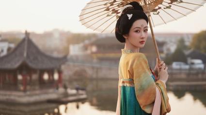 杨zi演技炸裂再演何惟芳,国色芳华热度飙升,盛唐风华再现荧屏 杨zi演技炸裂再演何惟芳,国色芳华热度飙升,盛唐风华再现荧屏