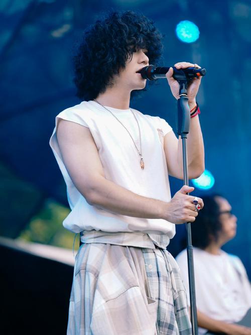 《闪光的夏天2》成都摇滚乐队表现惊艳，圈粉无数！