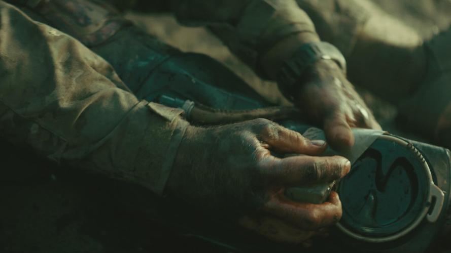 《战·战争》:加兰联手海豹突击队,生死伊拉克战场4月上映 《战·战争》:加兰联手海豹突击队,生死伊拉克战场4月上映