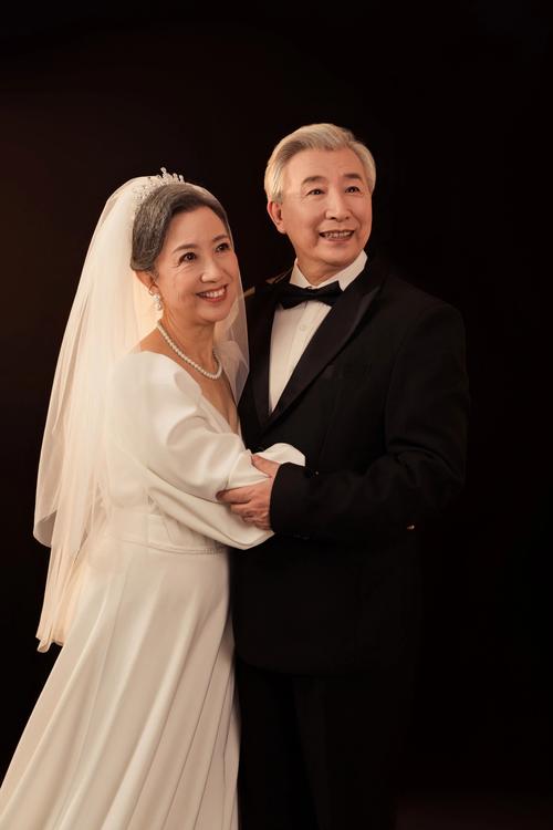 70岁老人的相亲之路:都市老年爱情 70岁老人的相亲之路:都市老年爱情