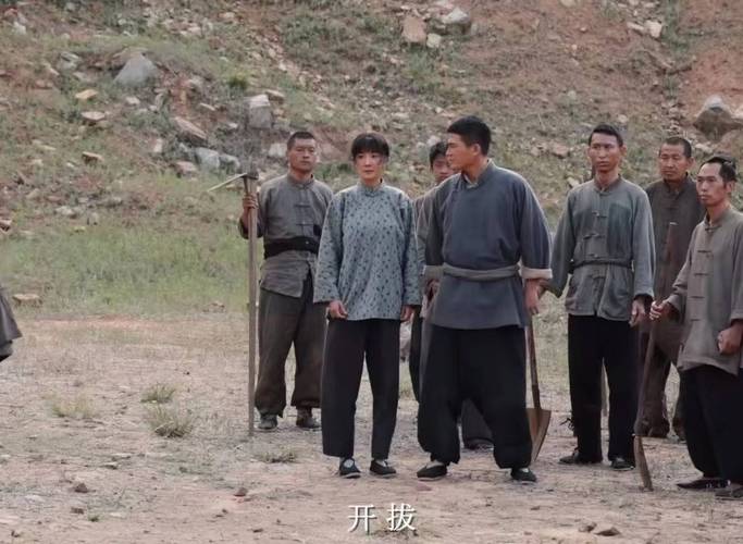 《生万物》20集 村民抗匪高潮,封大脚复仇! 《生万物》20集 村民抗匪高潮,封大脚复仇!