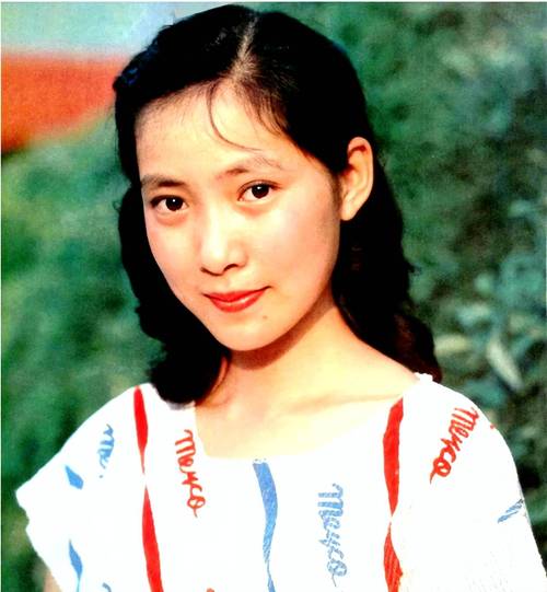 《生万物》绣绣娘命运 辛劳一生，演员沈丹萍为爱弃事业获幸福