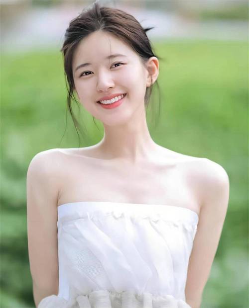 赵露思争议言论引热议,真实意图成谜 赵露思争议言论引热议,真实意图成谜