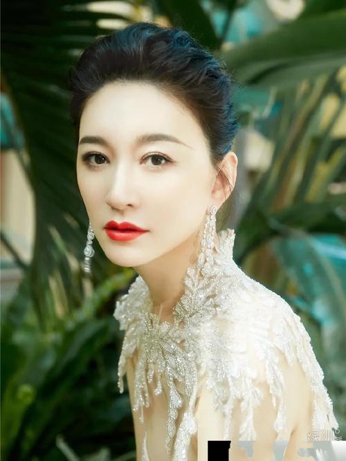 李小冉综艺直言，打破温柔形象，引热议！