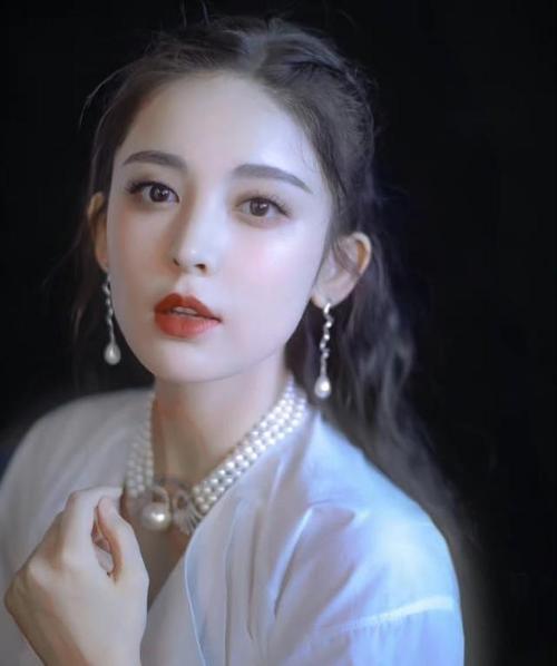 古力娜扎:从情感低谷到成熟蜕变,未来可期! 古力娜扎:从情感低谷到成熟蜕变,未来可期!