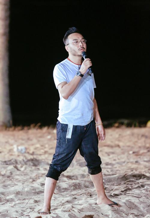 汪涵近照曝光状态差，网友惊呼岁月不饶人