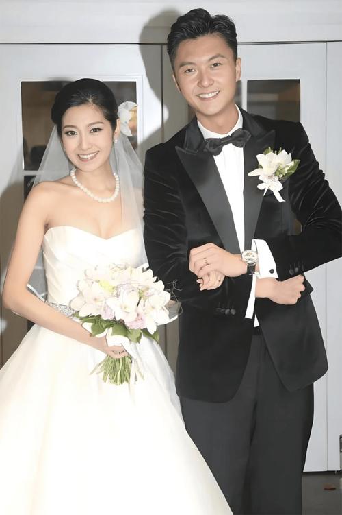 《再见爱人》夫妻离婚揭秘，王浩信陈自瑶疑似分居？