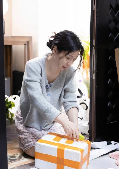 《我家那闺女2024》柳岩搞笑互动，妈妈催婚显真实，暖心家庭剧