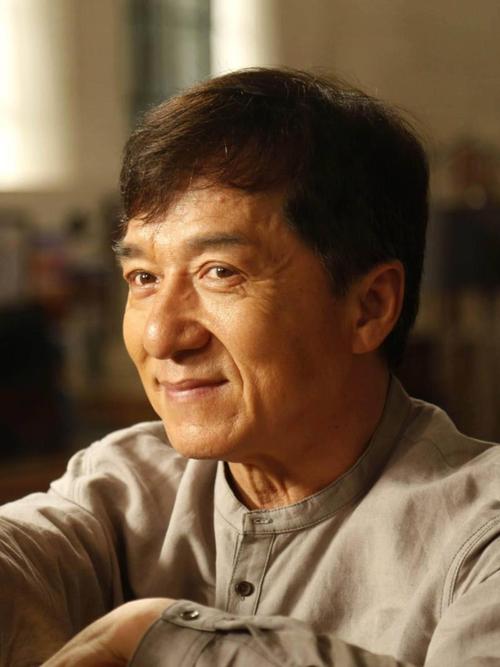 成龙《捕风追影》票房口碑双丰收,71岁再显神威! 成龙《捕风追影》票房口碑双丰收,71岁再显神威!