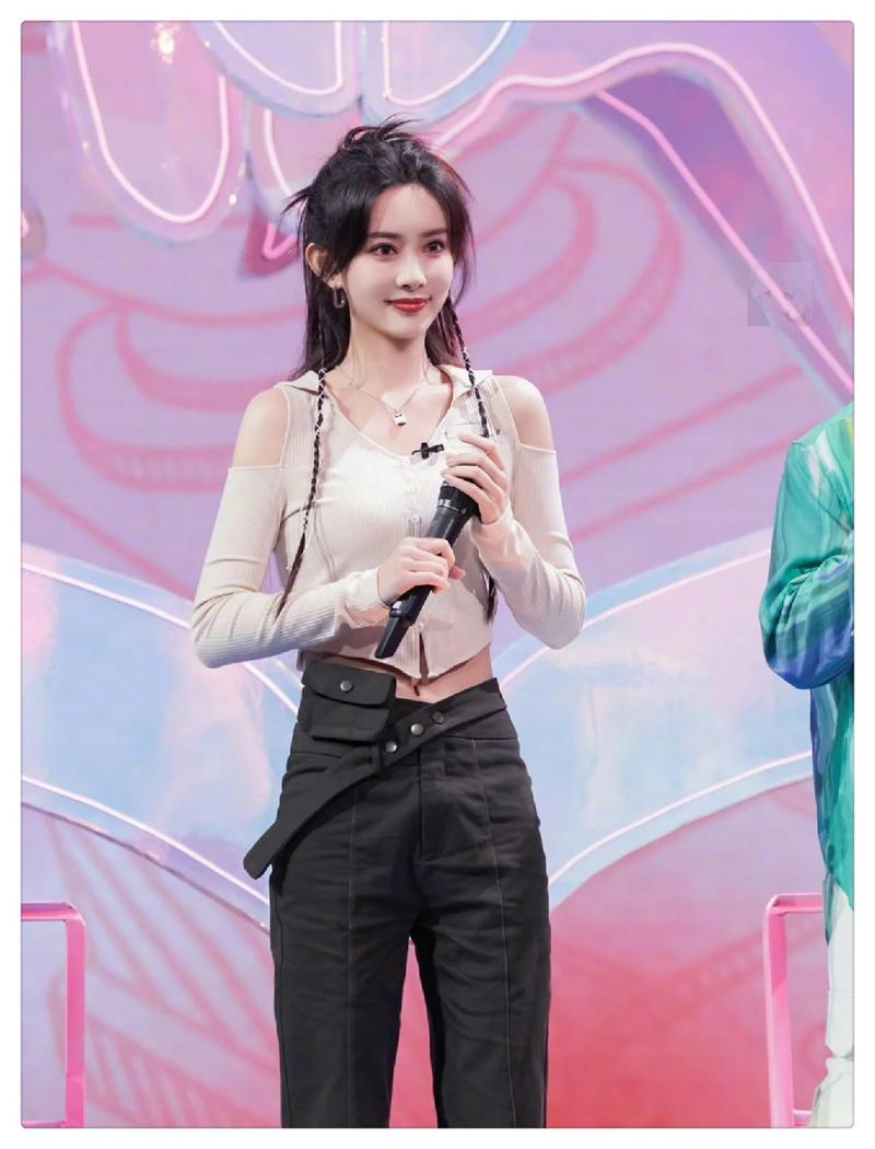 孟子义李一桐《你好星期六》抢眼，未来可期