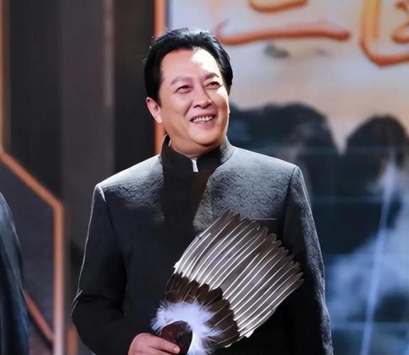 韩红怒批唐国强 形象假，私生活乱！