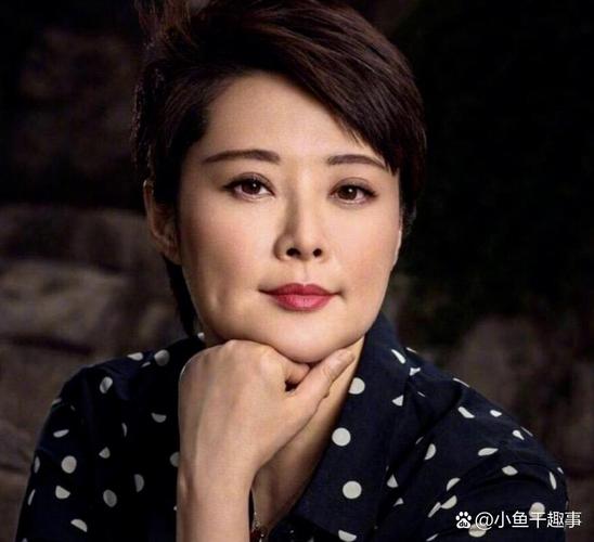 袁立怀孕争议 揭秘娱乐圈潜规则 袁立怀孕争议 揭秘娱乐圈潜规则