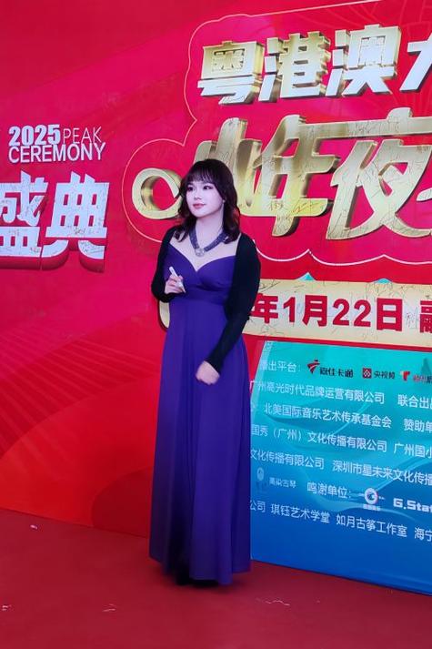 邓千荧:从国企工人到音乐新星,4月26日治愈现场! 邓千荧:从国企工人到音乐新星,4月26日治愈现场!
