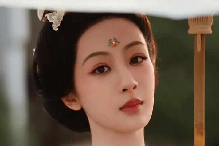 《国色芳华》：杨紫李现演绎大唐传奇，女性力量崛起剧