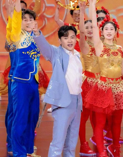 芒果浪姐披哥依旧火，舞台效果炸裂，但团综有点假？