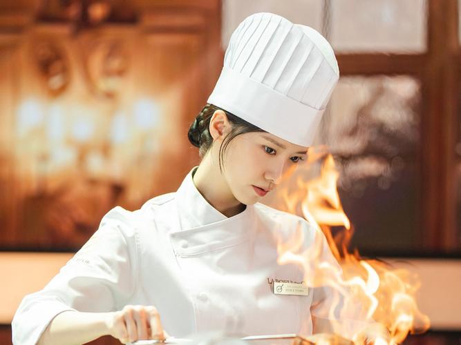 林允儿《Bon Appetit》穿越厨神,迷倒暴君! 林允儿《Bon Appetit》穿越厨神,迷倒暴君!