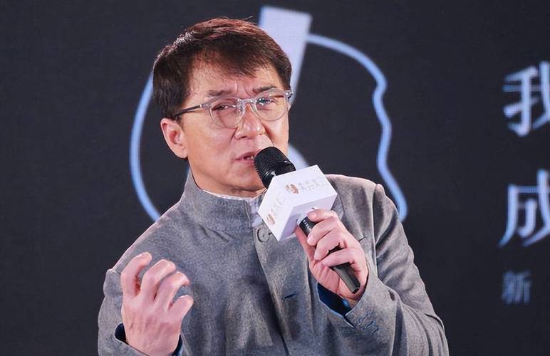 成龙新片票房猛,超《浪浪山小妖怪》成日冠 成龙新片票房猛,超《浪浪山小妖怪》成日冠