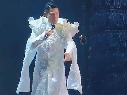 刘德华红馆演唱会：圣诞狂欢，明星捧场，爱国情怀燃全场