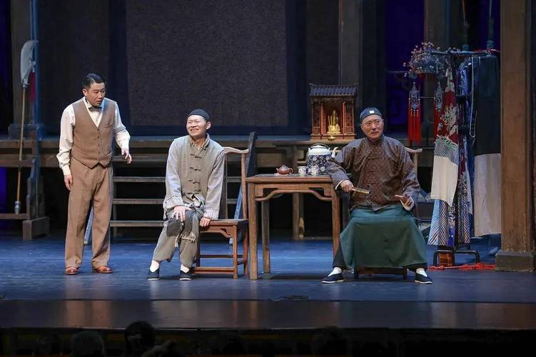 暑假陈佩斯《戏台》爆火，好作品总打动人