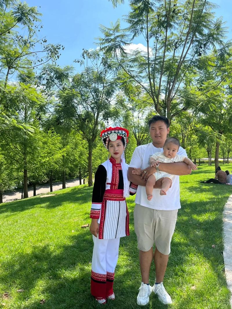 沙玛欢庚新片《山海》 彝族小伙与汉族姑娘的跨族恋爱故事