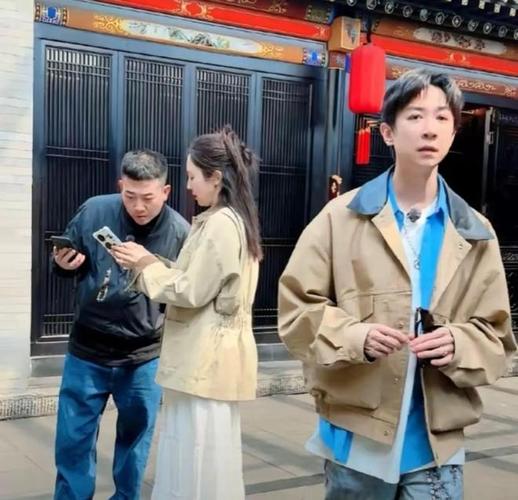 张维伊戴劳力士被嘲炫富,网友笑翻 张维伊戴劳力士被嘲炫富,网友笑翻