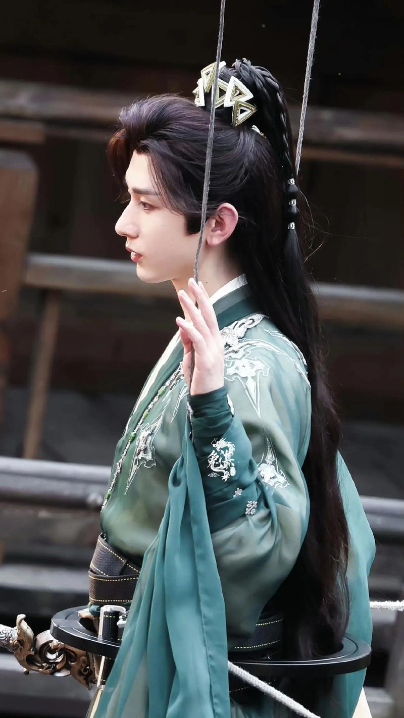 成毅《赴山海》现场很随和,猜歌名唱歌超好听! 成毅《赴山海》现场很随和,猜歌名唱歌超好听!