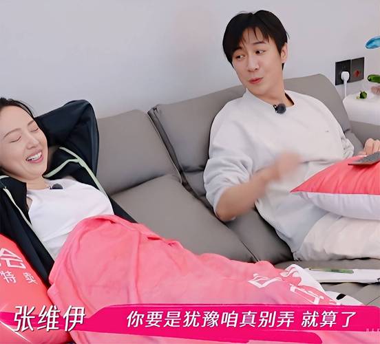 董璇《姐姐当家》受气包?46岁接代言笑开颜,人气就是钱! 董璇《姐姐当家》受气包?46岁接代言笑开颜,人气就是钱!