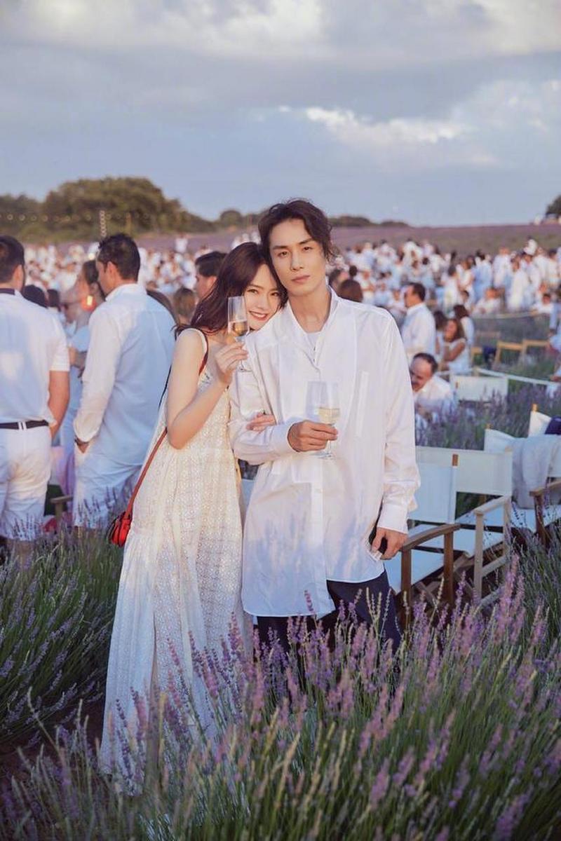 戚薇李承铉甜蜜夫妻:浪漫旅行见证十年婚姻幸福 戚薇李承铉甜蜜夫妻:浪漫旅行见证十年婚姻幸福