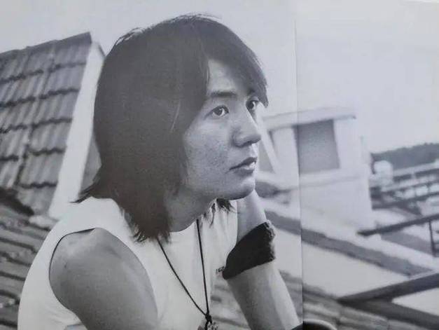 朴树带病坚持唱,音响太烂被喊退票 朴树带病坚持唱,音响太烂被喊退票