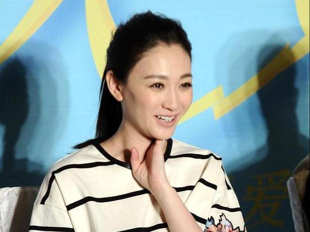 李小冉综艺冲突引热议：演技危机未来路在何方？