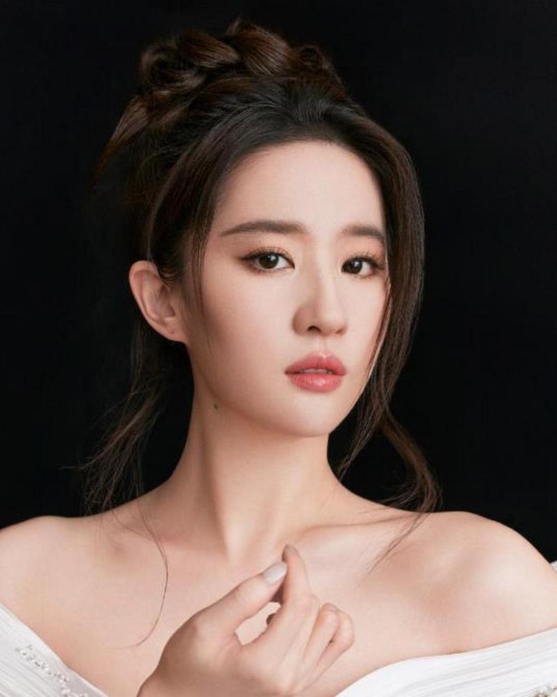 2024视帝视后揭晓,刘亦菲荣膺年度视后引热议 2024视帝视后揭晓,刘亦菲荣膺年度视后引热议