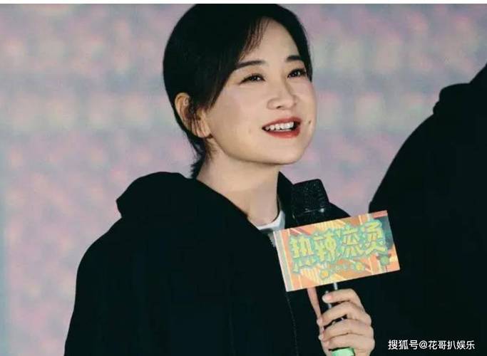 贾玲票房大爆后转型，粉丝期待综艺回归，新征程引好奇