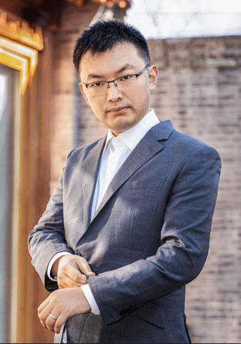 63岁黄凯芹移民内情：事业巅峰下的抉择与反思